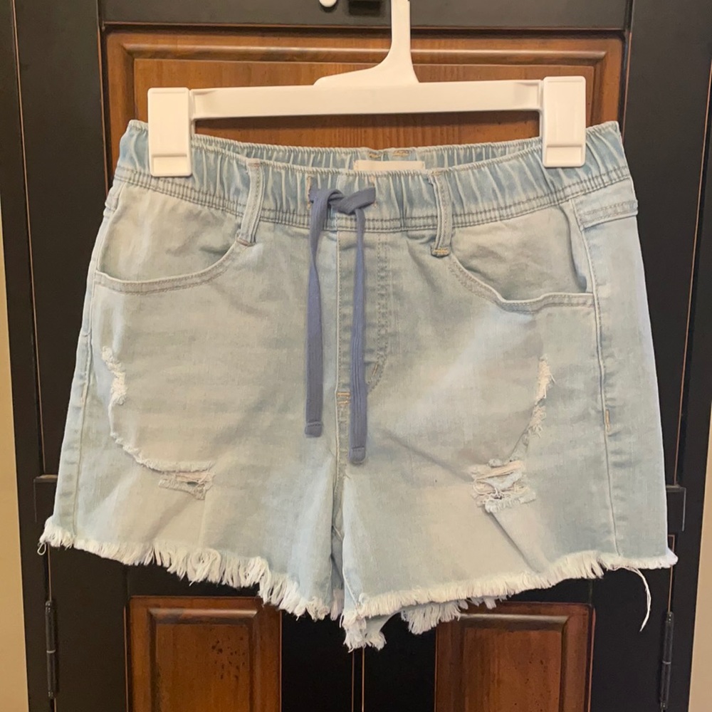 C’EST TOI size Medium Shorts